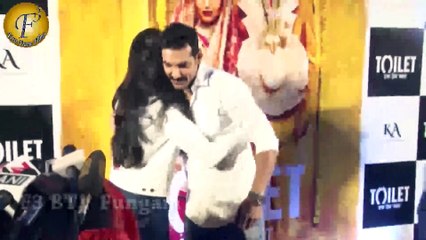 Bhumi Pednekar At Akshay Kumar's Toilet Ek Prem Katha Special Screening | Red Carpet Premiere