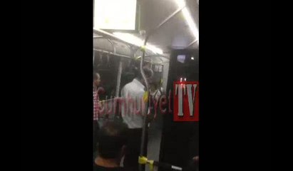 Şoför otobüsü durdurup içinde namaz kıldı