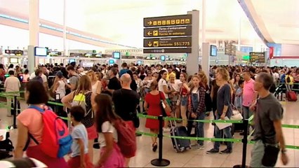 Барселона: работа аэропорта парализована