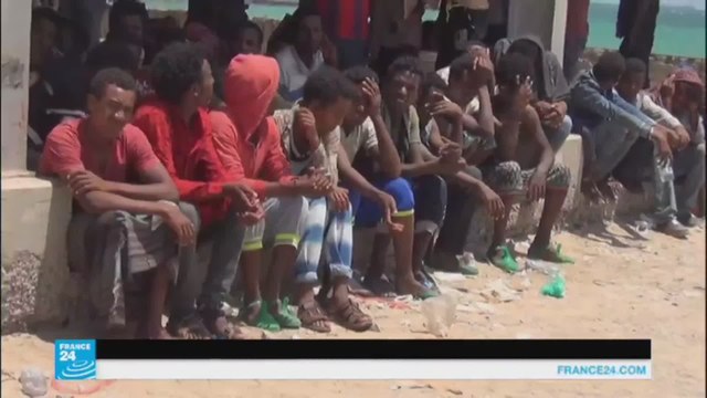 اليمن: غرق 56 مهاجرا بعد أن أجبرهم المهربون على القفز في البحر