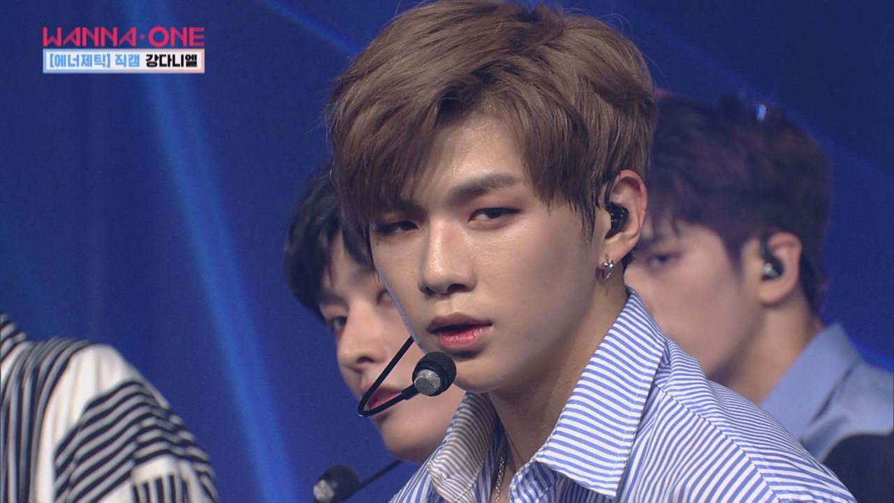 [직캠] 일대일아이컨택ㅣ♬에너제틱 - Wanna One 강다니엘