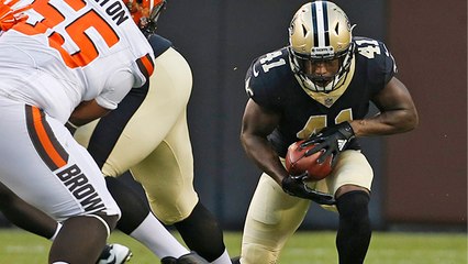 Alvin Kamara picks up 22 yards against Browns