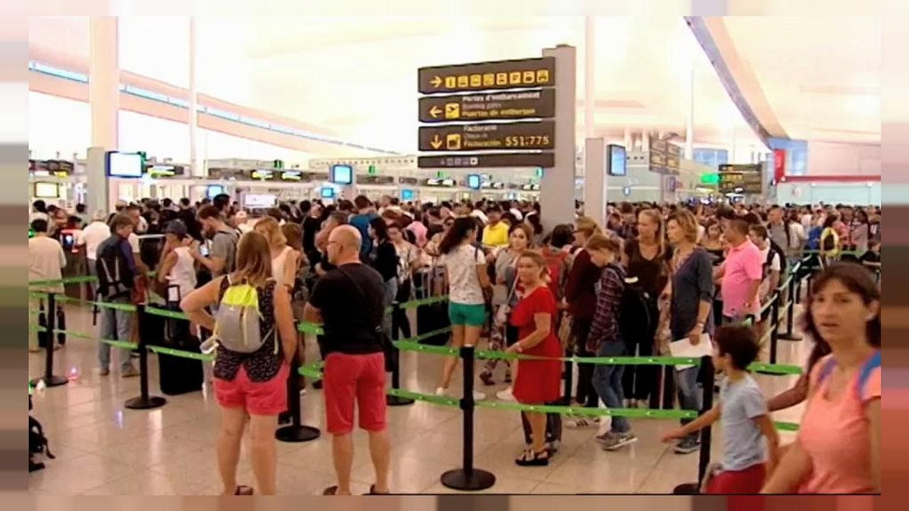 Mitten in der Urlaubszeit: Generalstreik am Flughafen Barcelona
