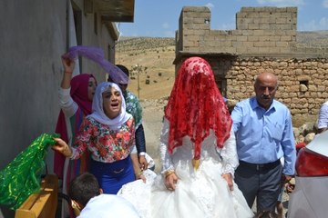 Bayraktepe'nin 23 Yıllık Matemi Düğünle Son Buldu