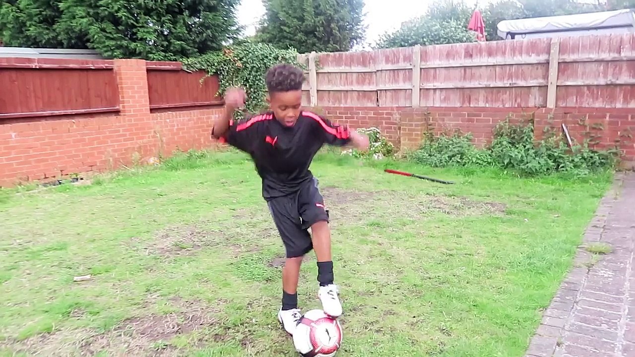 I Almost Smashed The Car Window!! - Multiple 60 Minute Football Challenge