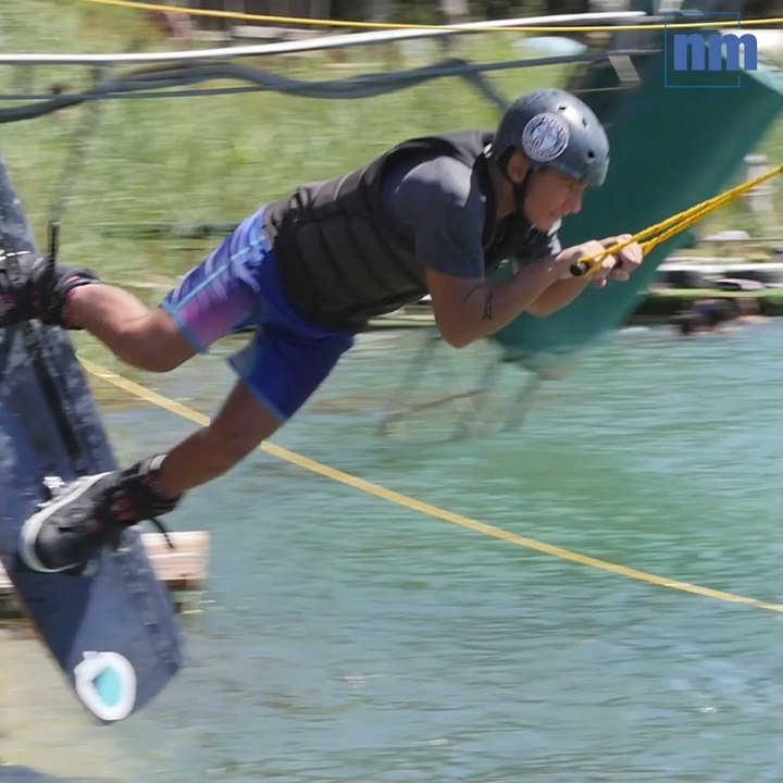 Hugo nous fait découvrir le cable-wakeboard