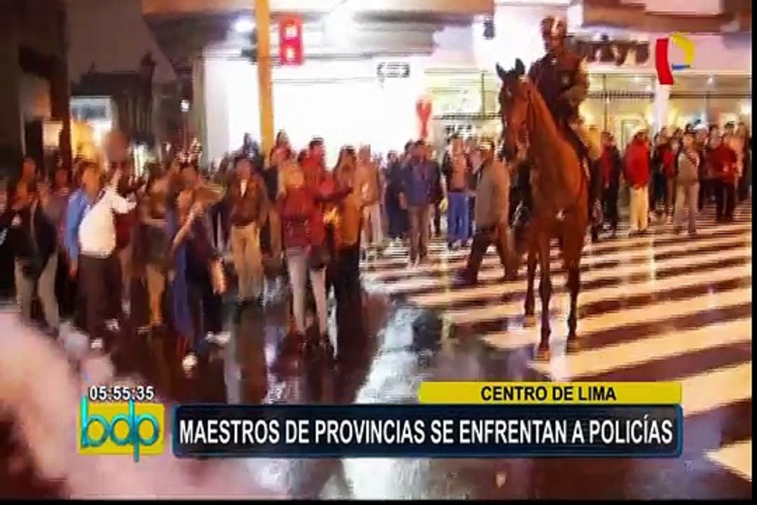 Centro de Lima: se registraron enfrentamientos entre profesores y policías
