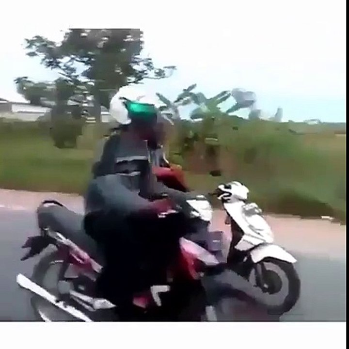 This man live in 2037 while we live in 2017 funny
