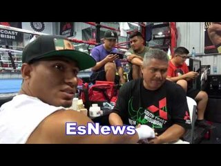 Mikey Garcia Looking At A Mayweather vs McGregor Meme EsNews Boxing