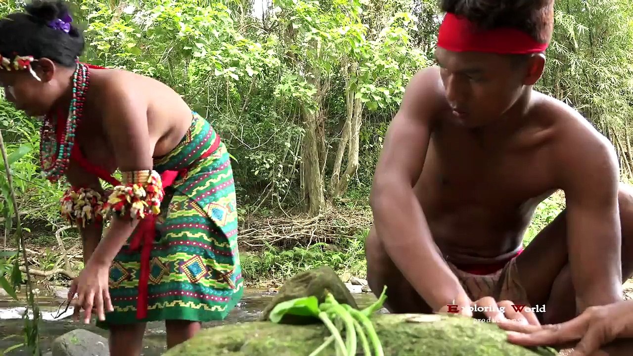 Batak: Palawan tribes (Philippines) Isolated tribe in the jungle. Nice topless women