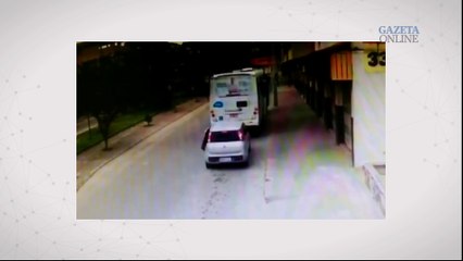Criminosos atuam fogo em ônibus