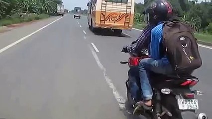 PULSAR 220f vs Duke 200 vs CBR 150R