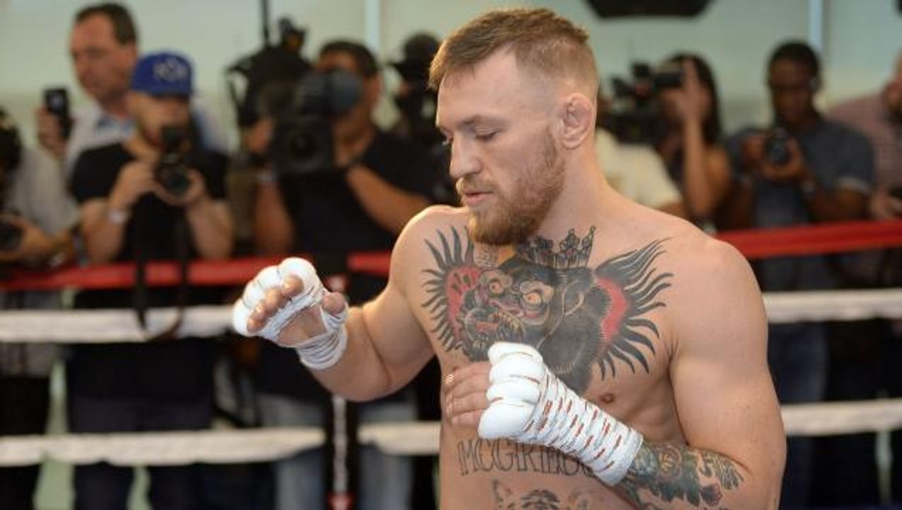 Raw footage: McGregor spars with Malignaggi