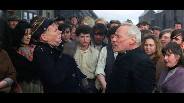 Ryans Daughter. Funny Scene, John Mills. La hija de Ryan