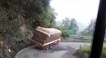 The Foolish Lorry Driver  Live Accident in Sabarimalai Kumuli Road at India