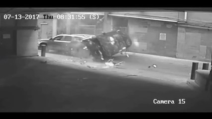 Cette voiture chute du 7eme étage d'un parking !! Catastrophe évitée de justesse !