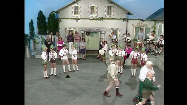 Benny Hill Kabaret Hills Angels (1989)