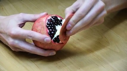 POMEGRANATE OPENING - Awesome Pomegranate Technique - jak otworzyć granat