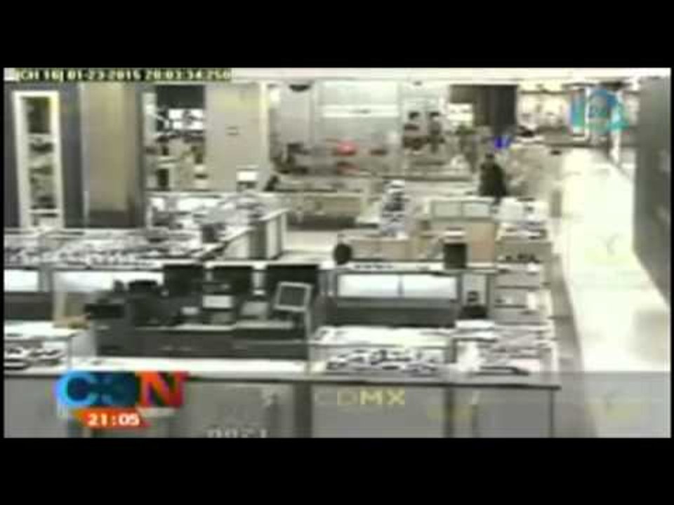 VIDEO: Difunden imágenes del asalto en joyería de Santa Fe