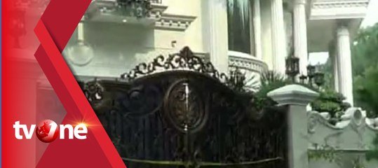 Rumah Pemilik First Travel Dipasangi Garis Polisi