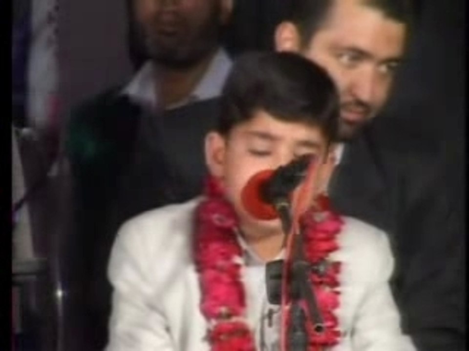 Young boy reciting quran like qari abdul basit - mashallah