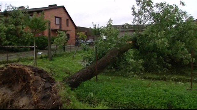 На Польшу обрушилась стихия