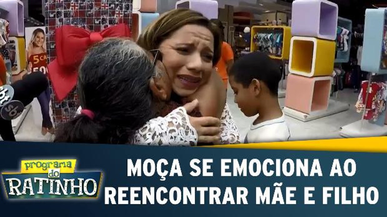 Moça se emociona ao reencontrar mãe e filho