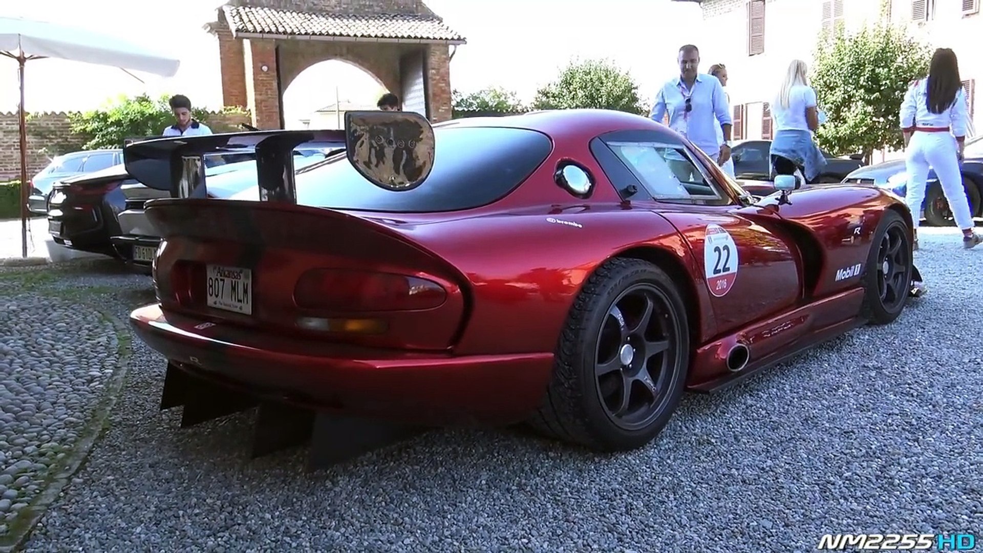 Brutal Dodge Viper Gts R Insanely Loud V10 Sounds Video Dailymotion