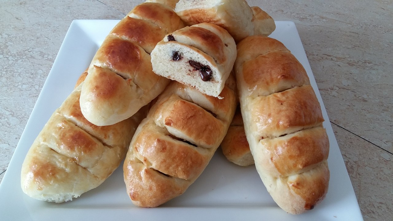 Petits Pains au Chocolat - Moist Chocolate Stuffed Milk Rolls - خبز بالشوكولا