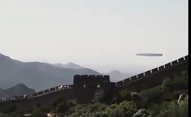 OVNI pasa cerca de Muralla China