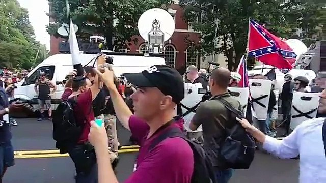 ABD de ANTİFA üyeleri ile Neo-Naziler birbirine girdi