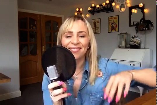 (I Never Promised You A) Rose Garden Lynn Anderson cover Sarah Collins