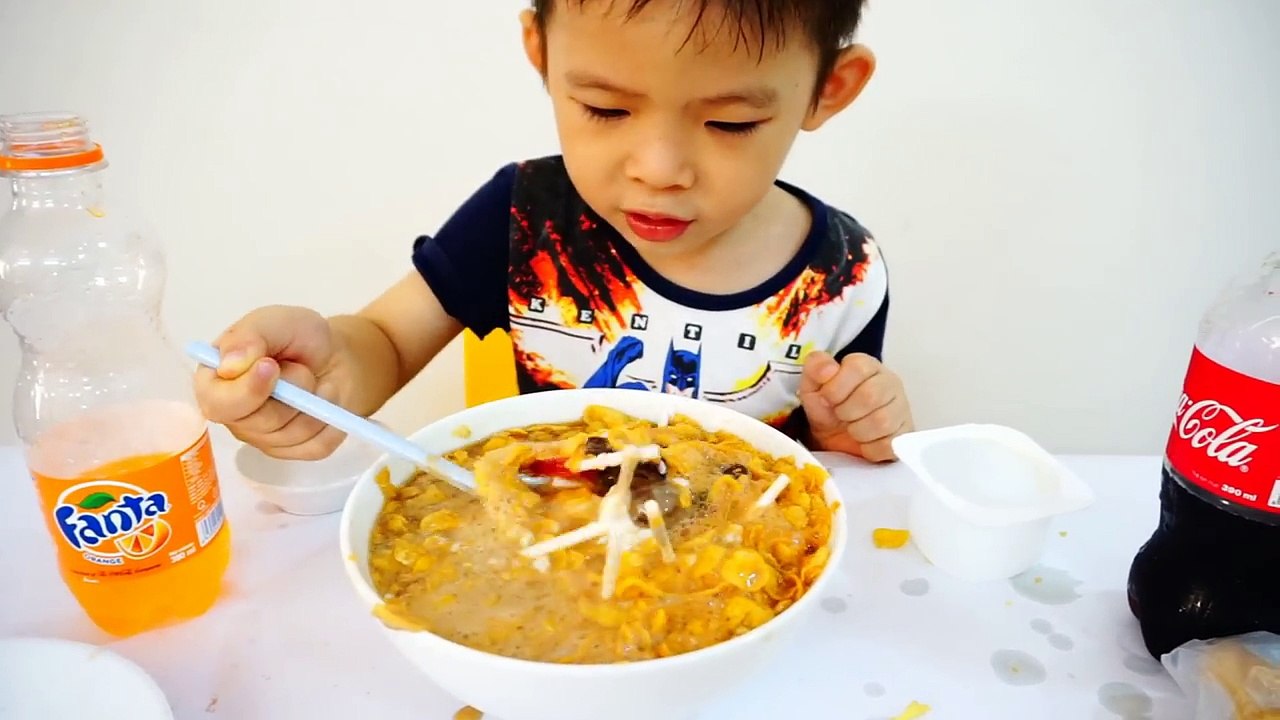 Bad Baby Cooking Real Food vs Candy Food Johny Johny Yes Papa Nursery Rhymes & Kids Songs