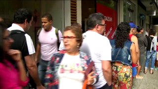 Jornal Nacional 12/08/2017 Cariocas fazem 'esfirraço' em apoio a sírio hostilizado ao vender comida - Globo Play