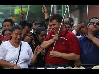 Comerciantes invidentes y granaderos se enfrentan en el DF