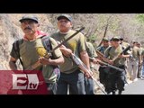 Policías comunitarios siguen buscando a los normalistas  / Vianey Esquinca