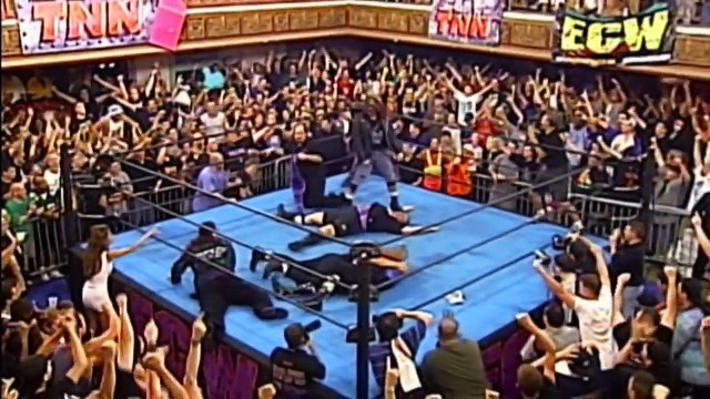 Tommy Dreamer & Raven beat the Dudleyz for the ECW Tag Titles: This Week in WWE History, A