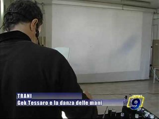 TRANI. Gek tessaro e la danza delle mani
