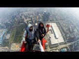 ¡ENTÉRATE! Jóvenes se toman una selfie en la punta de la Torre de Shanghái