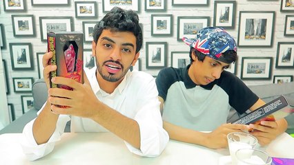 تجربة اصبع الشيطان اقوى حرارة في العالم | دخل الفلفل في عينه