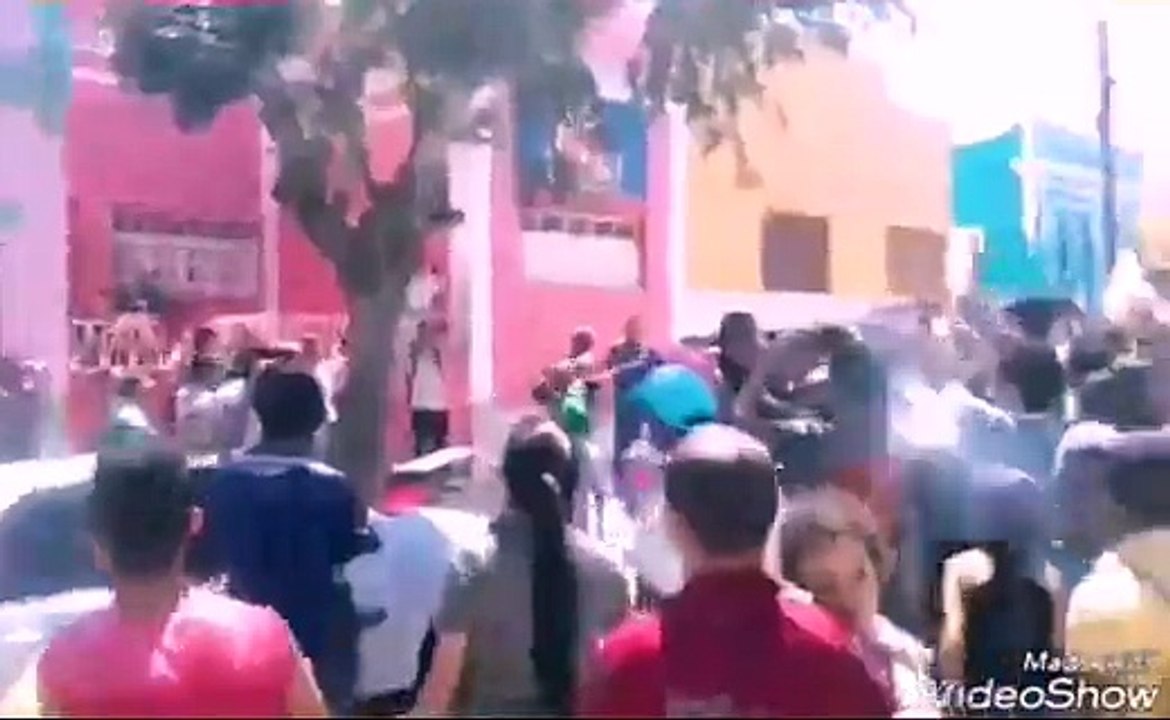 URGENTE: Senador golpista é escrachado, vaiado e quase apanha do povo na Paraíba