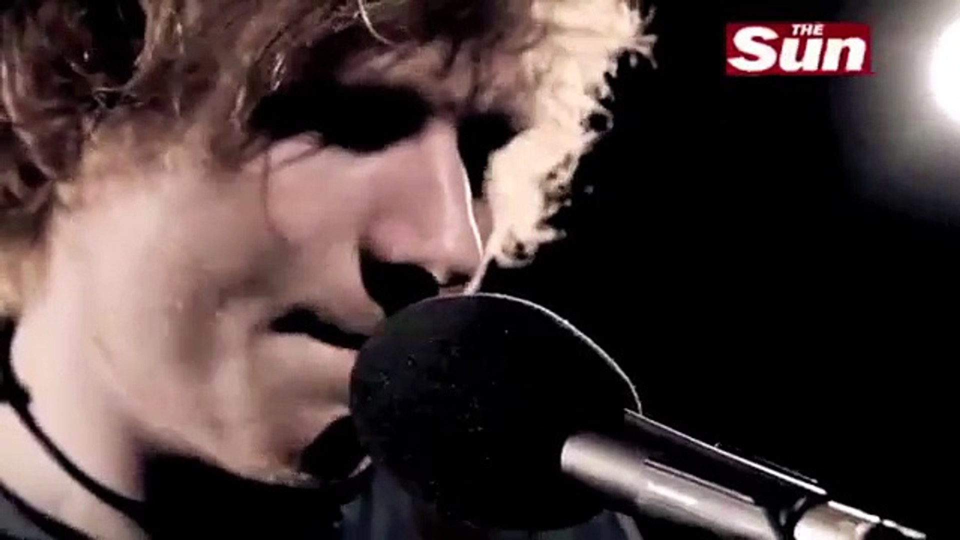 Ed Sheeran - Skinny Love (The Sun Biz Session)