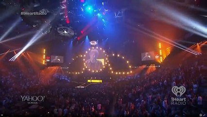 Ed Sheeran w- Macklemore- Same Love [iHeartRadio 2014]