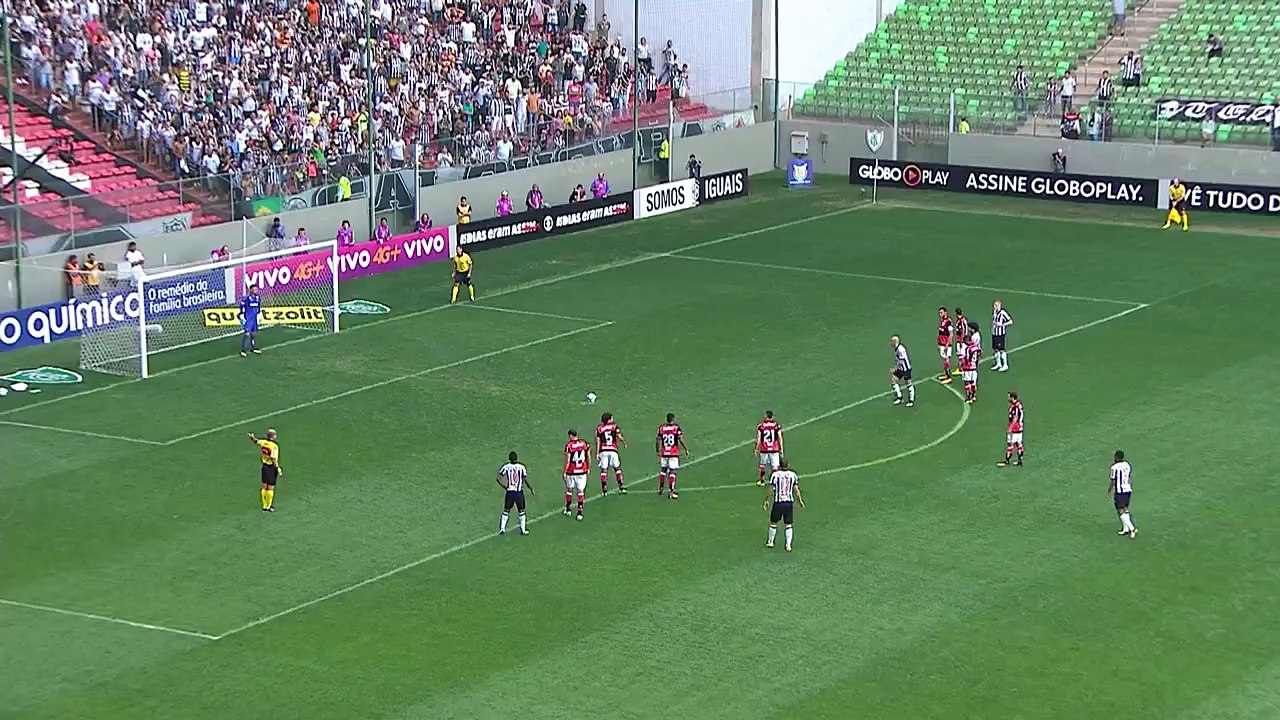 Gol de Fabio Santos -  Atlético-MG 1 x 0 Flamengo - Brasileirão 2017 [720p]