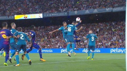 Finale Super Coupe d'Espagne - La main ridicule de Piqué !