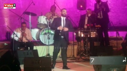 أحمد سعد ينعى ضحايا قطارى الإسكندرية "مينفعش نفرح ونرقص ومنعزيش"