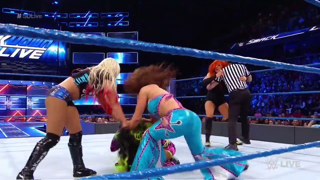 Becky Lynch & Naomi vs. Alexa Bliss & Mickie James: SmackDown LIVE, Jan. 31, 2017
