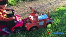 Disney Cars Toys GIANT EGG SURPRISE OPENING Lightning McQueen Tow Mater Power Wheels kids Video