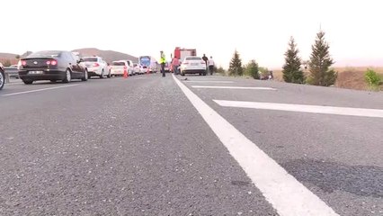 Yolcu Otobüsü Şarampole Devrildi: 4 Ölü