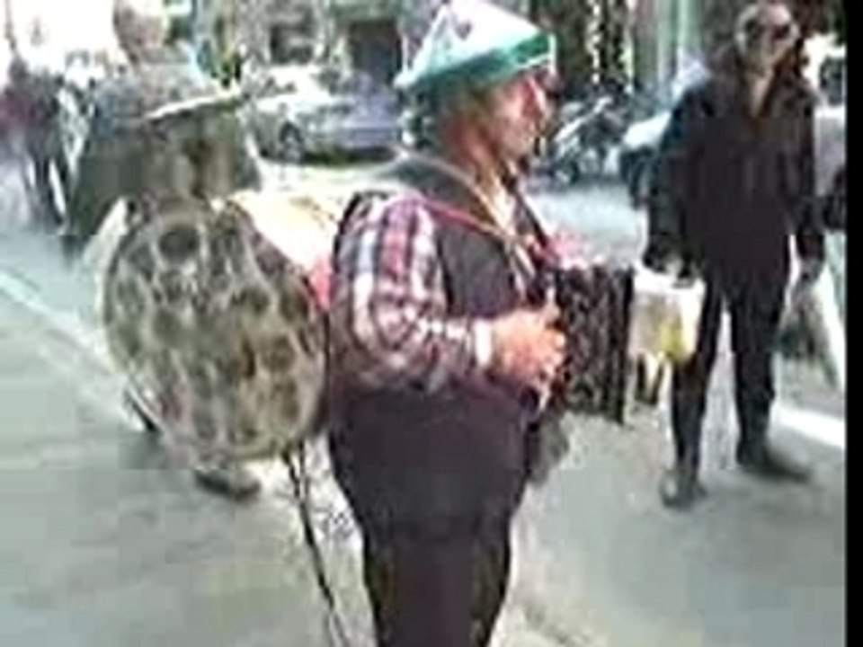 V04-09-07_14.57